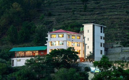 Luxury Accommodation in Ranikhet for a Peaceful Mountain Getaway