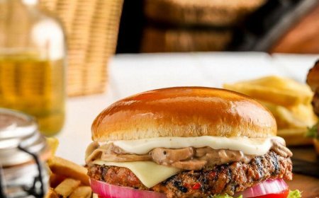 Where to Find the Juiciest and Best Burgers in Lahore